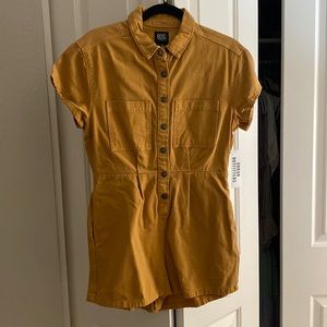 Urban outfitters romper. Size small.